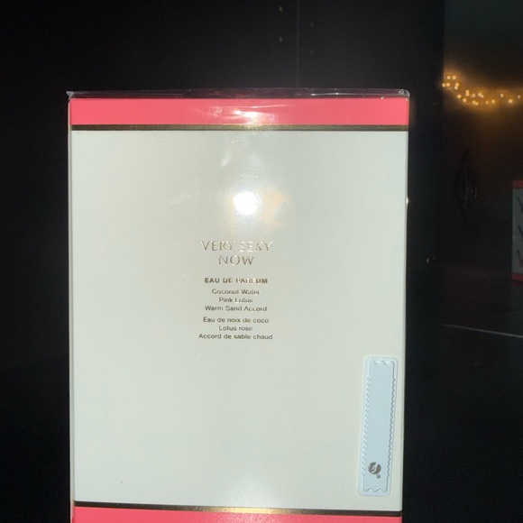 Victoria's Secret Very Sexy Now Eau de Parfum - 3.4 oz new in plastic - Picture 2 of 3